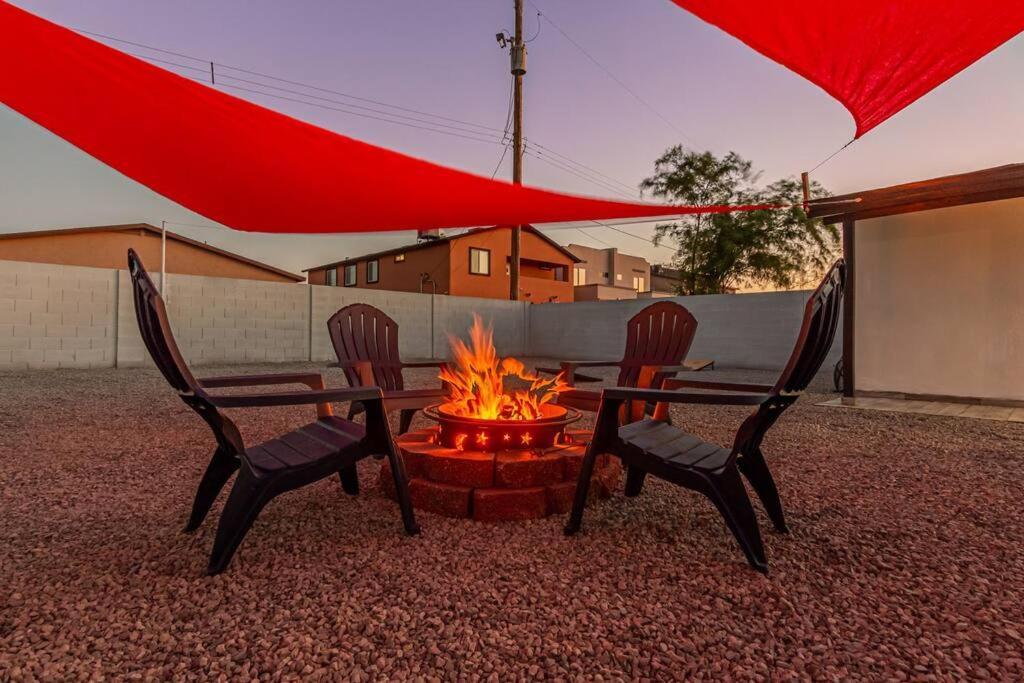 Phoenix Retreat - 2 Bedroom Home With King-Size Bed - 3 Smart Tvs - 10 ...